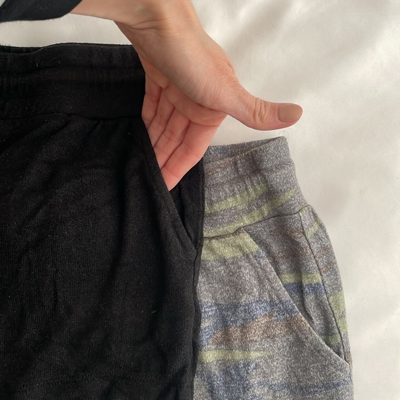 Shorts - Picture 3 of 3